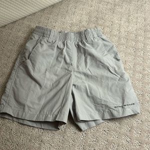 Columbia Boys Omni-shade light gray shorts with liner